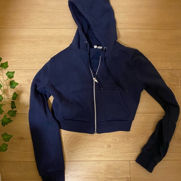 H&M navy cropped zip up - Picture 2 of 2